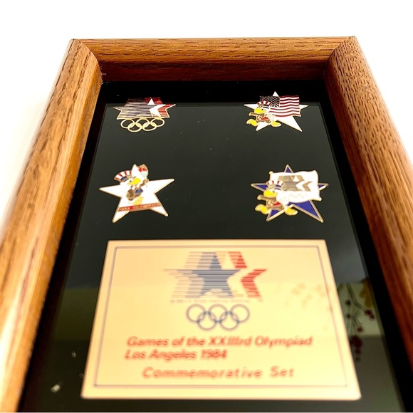 1984 Summer Olympics Los Angeles Commemorative Pin Set Wood Frame - Picture 3 of 8